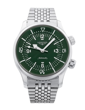 Luxuriöse gebrauchte Uhren, die noch innerhalb der Herstellergarantie liegen